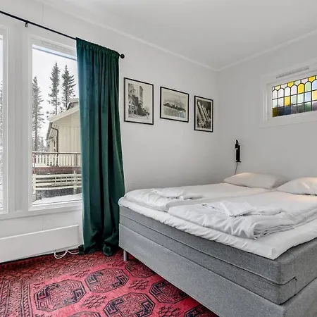 Large Unit In With Great Views! Leilighet