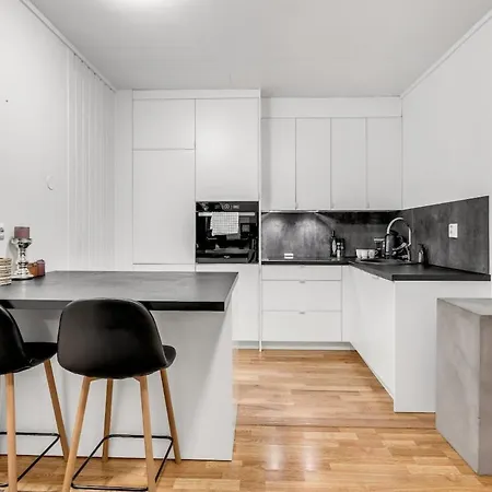 Large Unit In With Great Views! * Tromsø