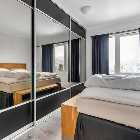 Leilighet Large Unit In With Great Views! Tromsø