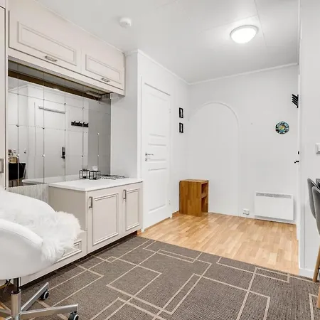 Large Unit In With Great Views! Leilighet